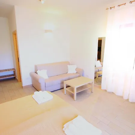 Couette-café Arcadia 3*
