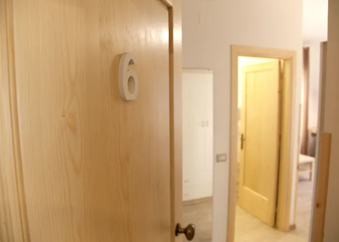 Arcadia Nocleg ze śniadaniem 3*