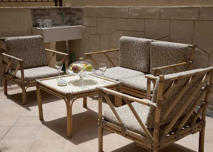 Arcadia Nocleg ze śniadaniem 3*