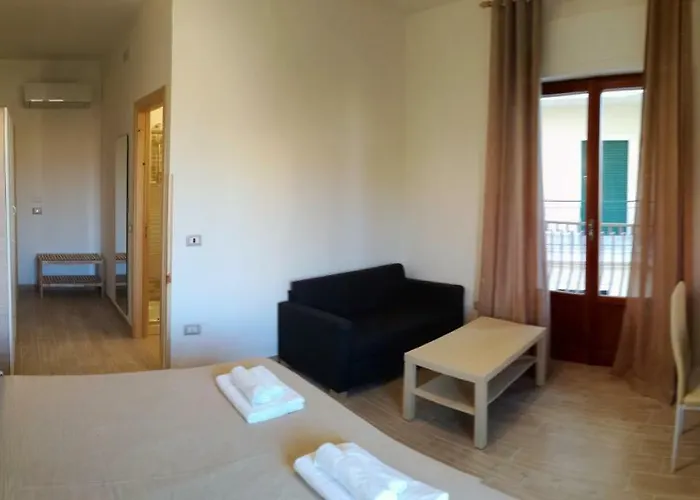 Arcadia Nocleg ze śniadaniem 3*